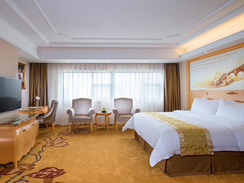 Vienna Hotel Guangdong Gaozhou City East Passenger Depot Dongguan  Exterior photo